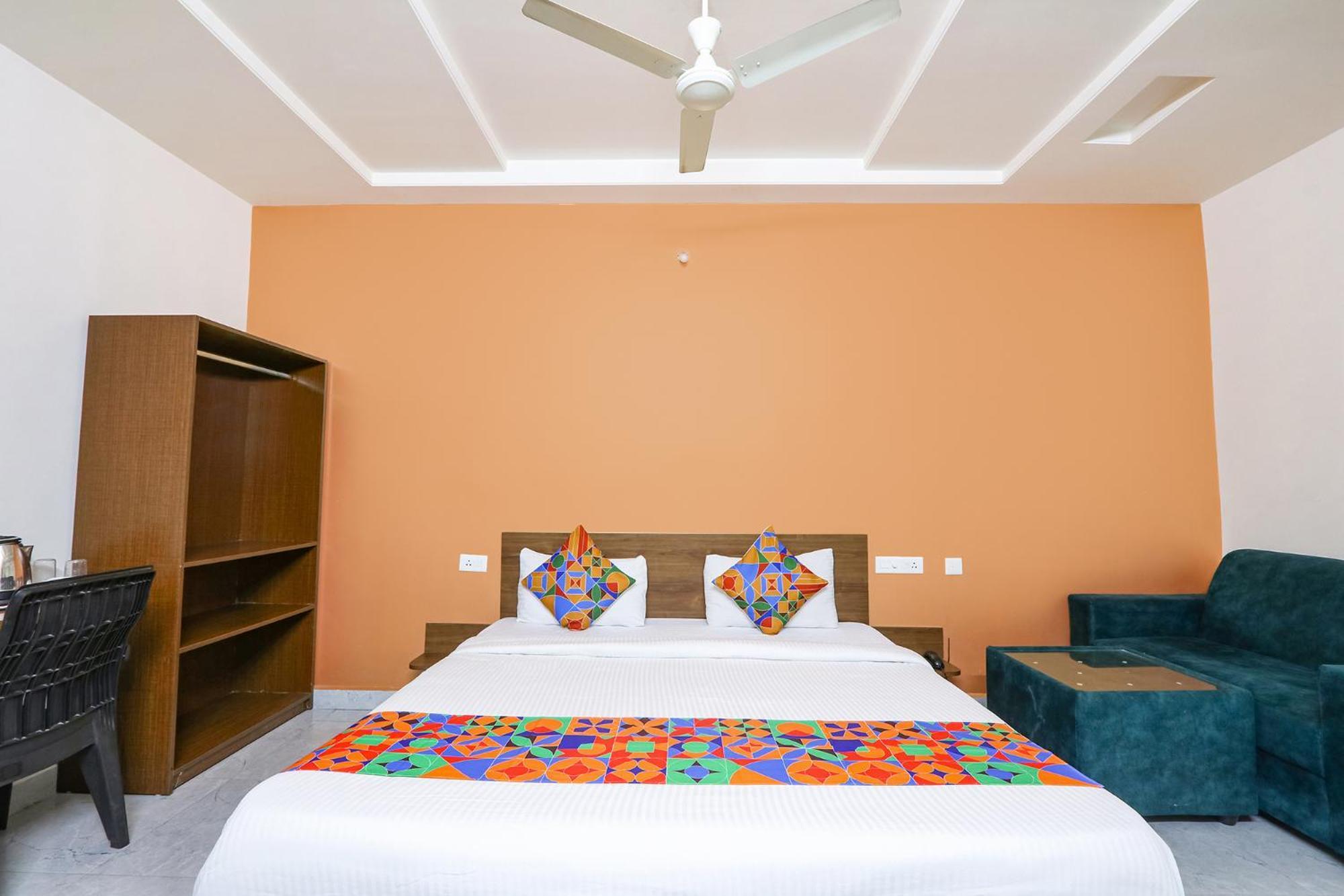 Fabhotel Golden Hitech - Nr Hitech City Hyderabad Exterior photo